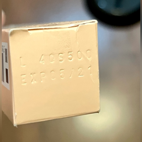 Lancôme SKIN FEELS GOOD Tinted Moisturizer W/SPF 23 - Picture 4 of 4